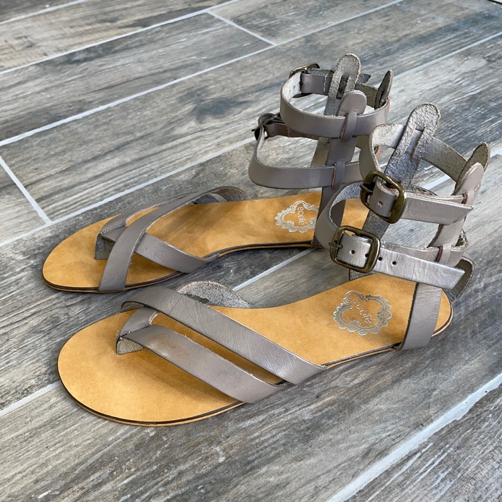 *Brand New* *Unworn* Urban Outfitters Ecote Gladiator Sandals in Taupe Size 6